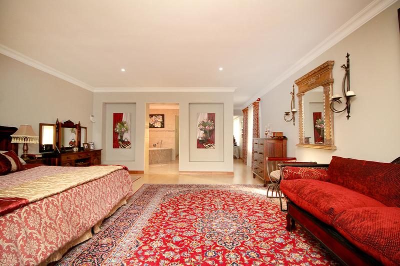 5 Bedroom Property for Sale in Village On Sea Western Cape